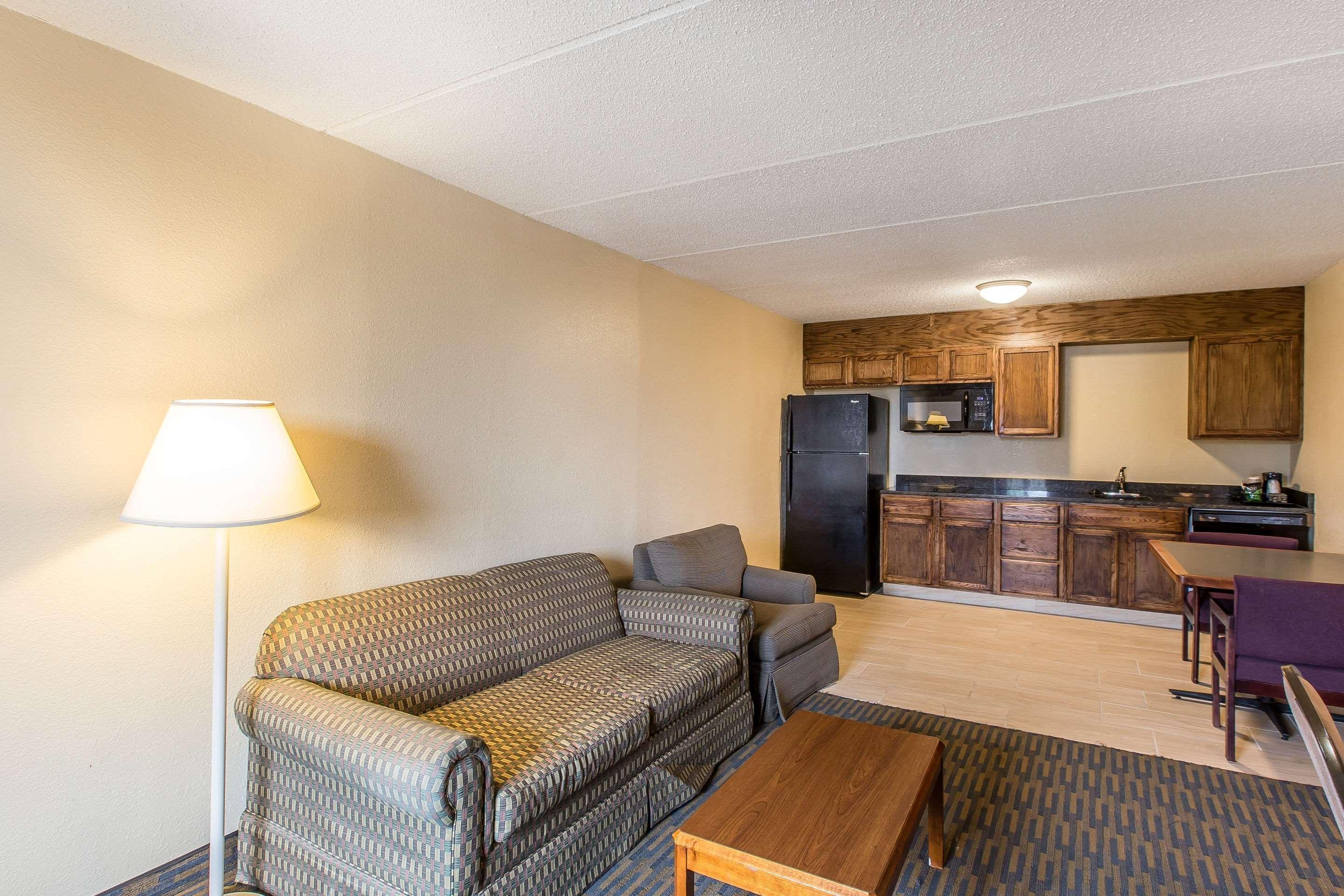 Quality Inn & Suites Easley - Greenville Bagian luar foto
